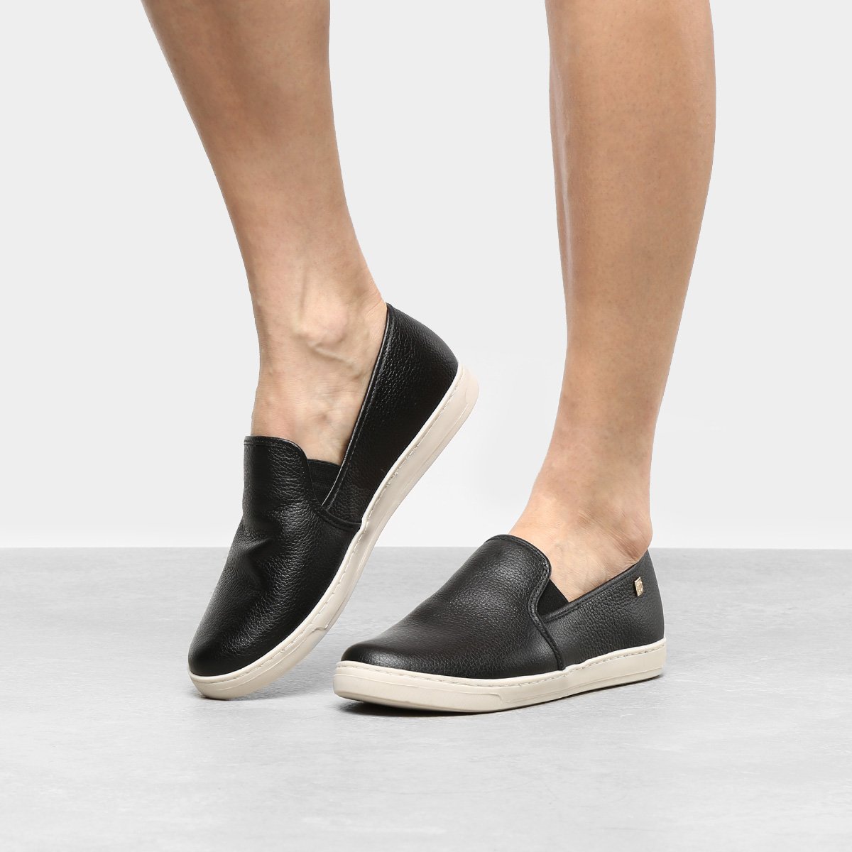slip on loucos e santos preto